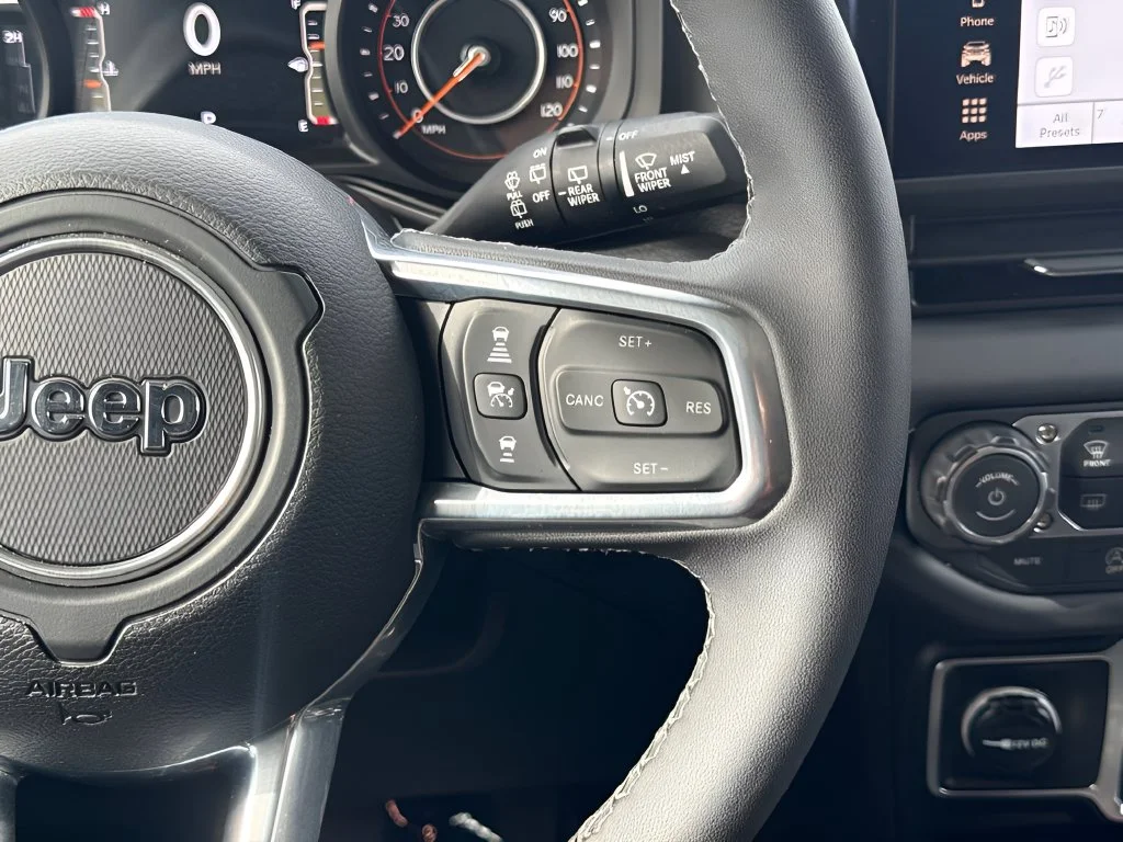 Used 2026 Gray Jeep Sahara image 14