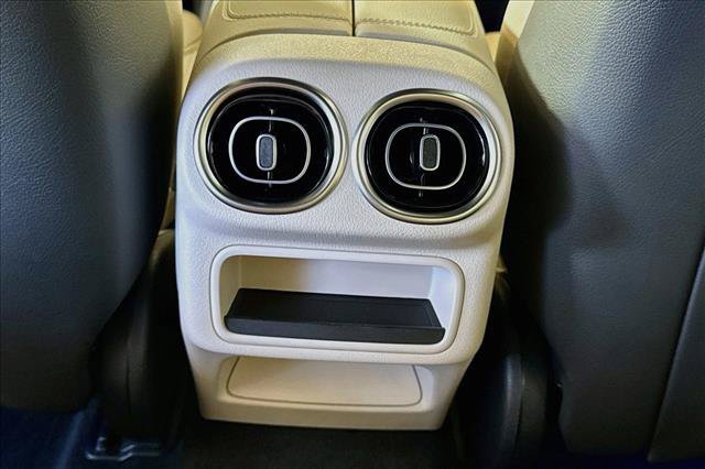 New 2026 Polar White Mercedes-Benz GLC 300 image 51
