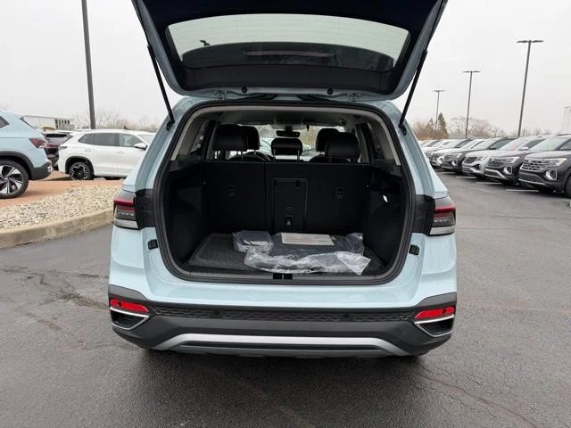 New 2026 Gray Volkswagen 1.5T SE image 3