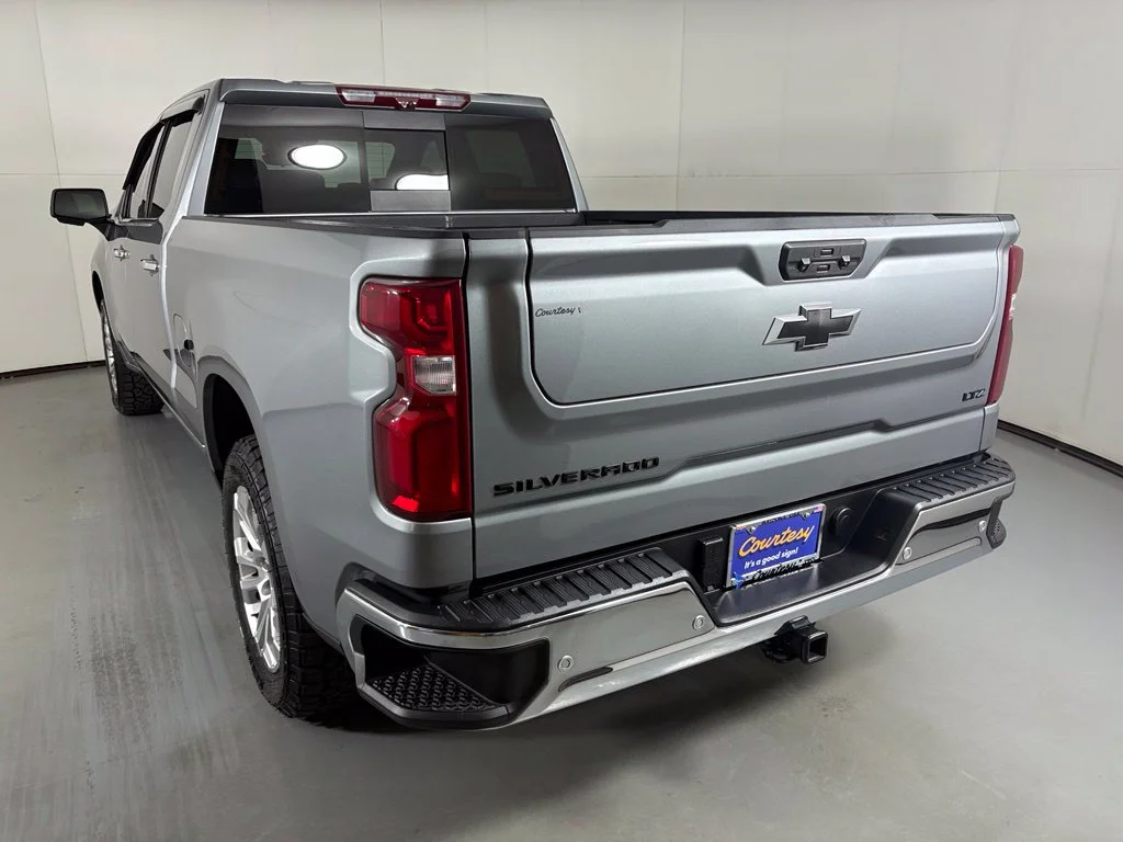 Used 2025 Gray Chevrolet LTZ image 7