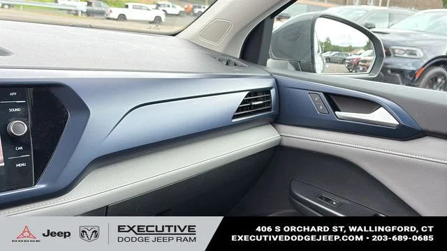 Used 2023 Gray Volkswagen 1.5T SE image 21
