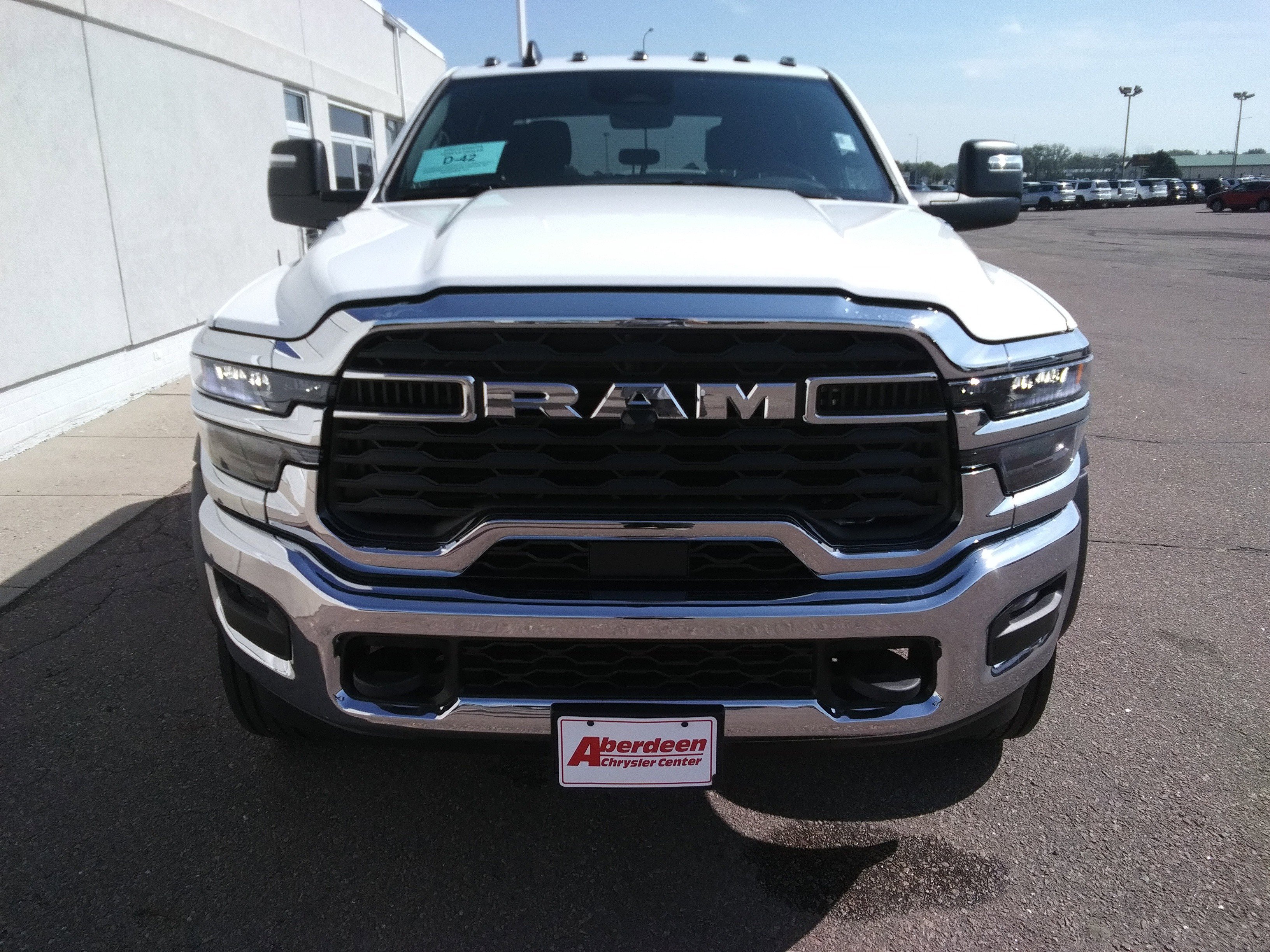 New 2026 Bright White Clear-Coat Exterior Paint RAM Tradesman image 3