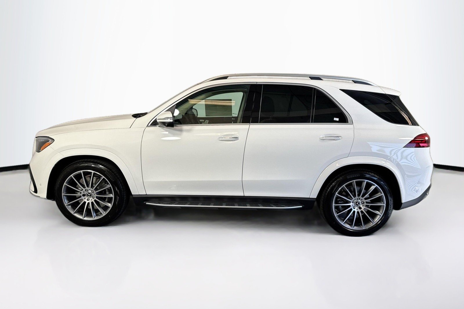 New 2026 Polar White Mercedes-Benz GLE 450 4MATIC® SUV image 8