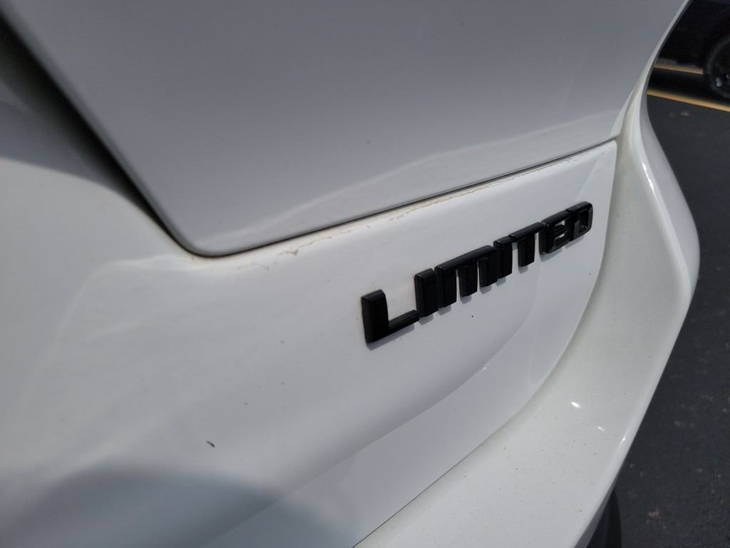 Used 2024 White Jeep Limited image 8
