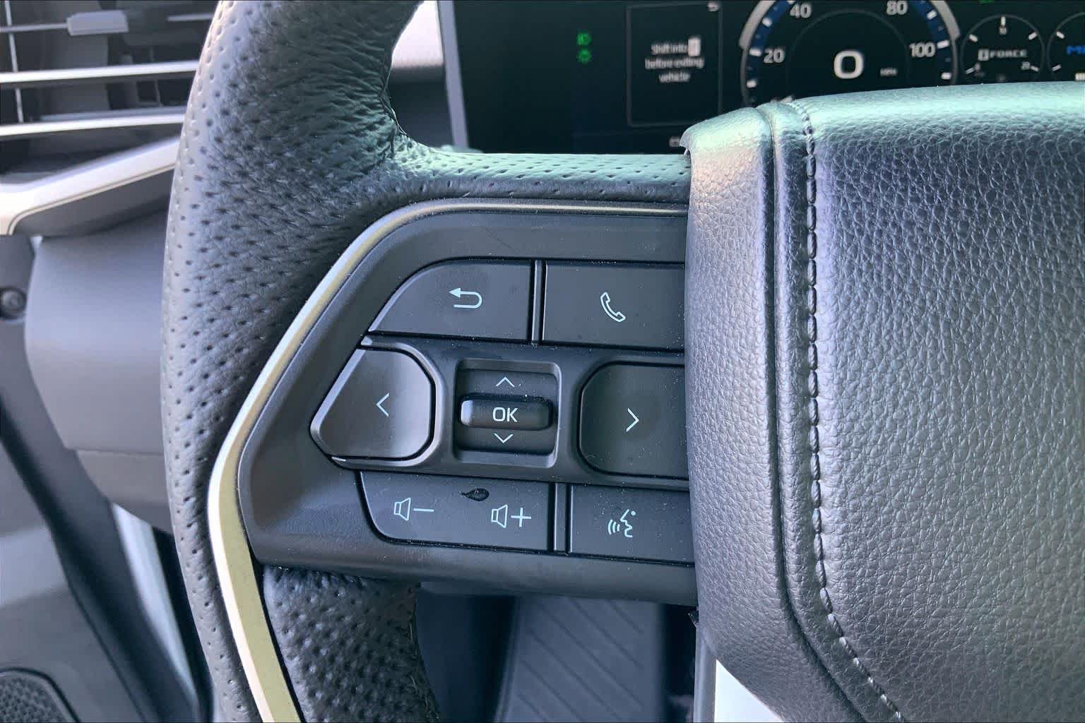Used 2026 Wind Chill Pearl Toyota Limited image 23