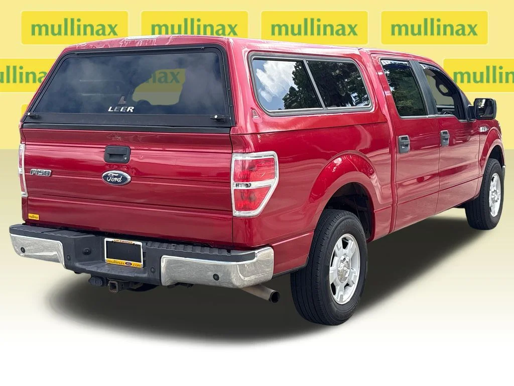 Used 2010 Red Ford XLT image 4
