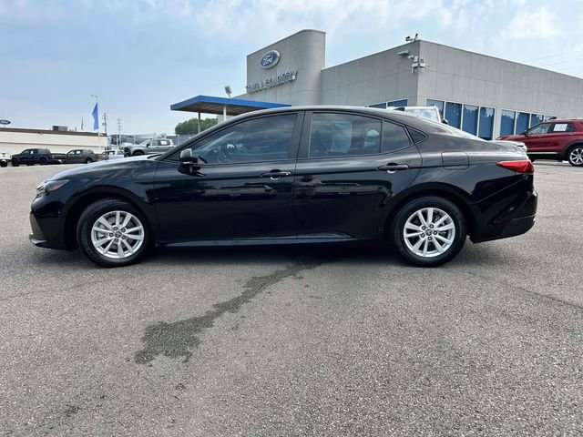 Certified Used 2025  Toyota LE image 6