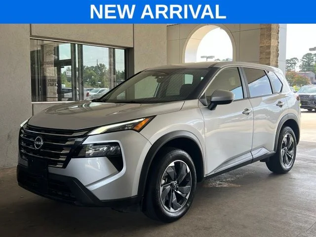 Used 2025 Silver Nissan SV image 13