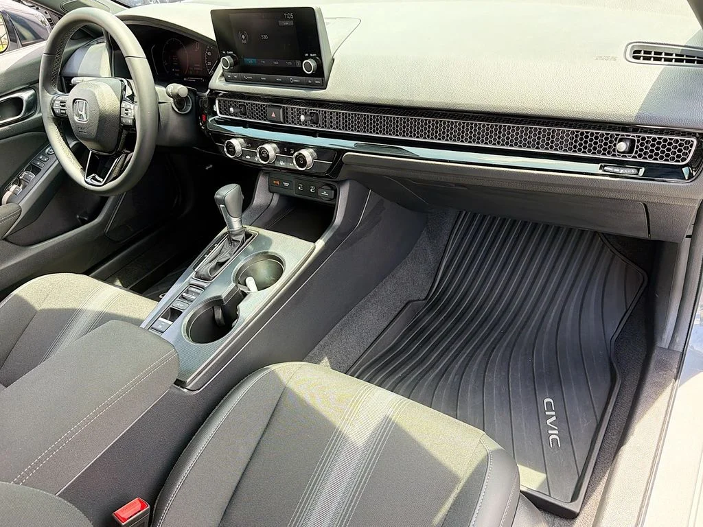 Used 2025 Solar Silver Metallic Honda Sport image 23