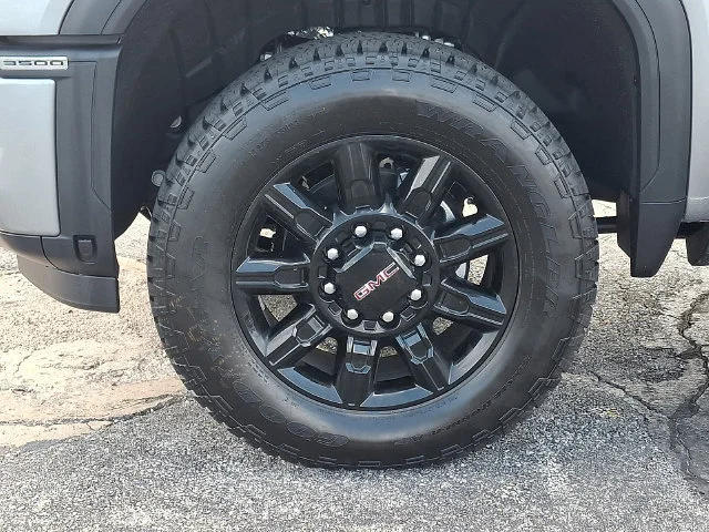 New 2026 Sterling Metallic GMC AT4 image 5