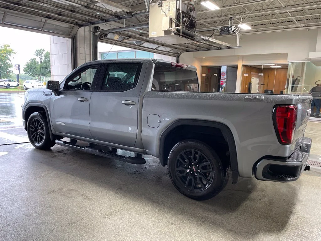 Used 2024 Silver GMC Elevation image 3