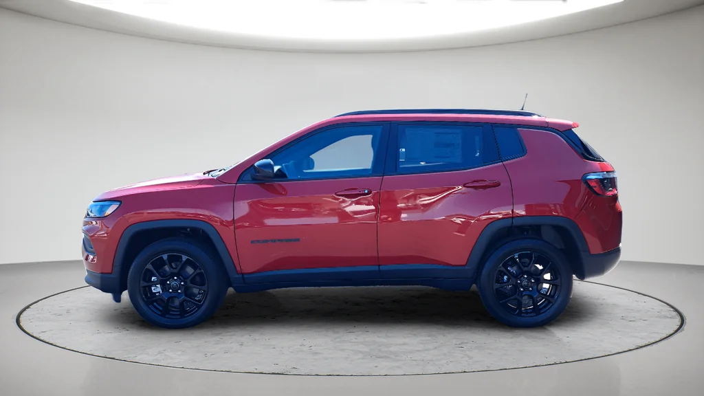 New 2026 Red Hot Pearlcoat Jeep Latitude image 6