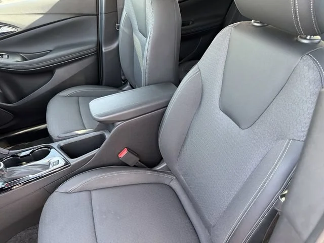 Used 2022 CINNABAR METALLIC Buick Preferred image 19