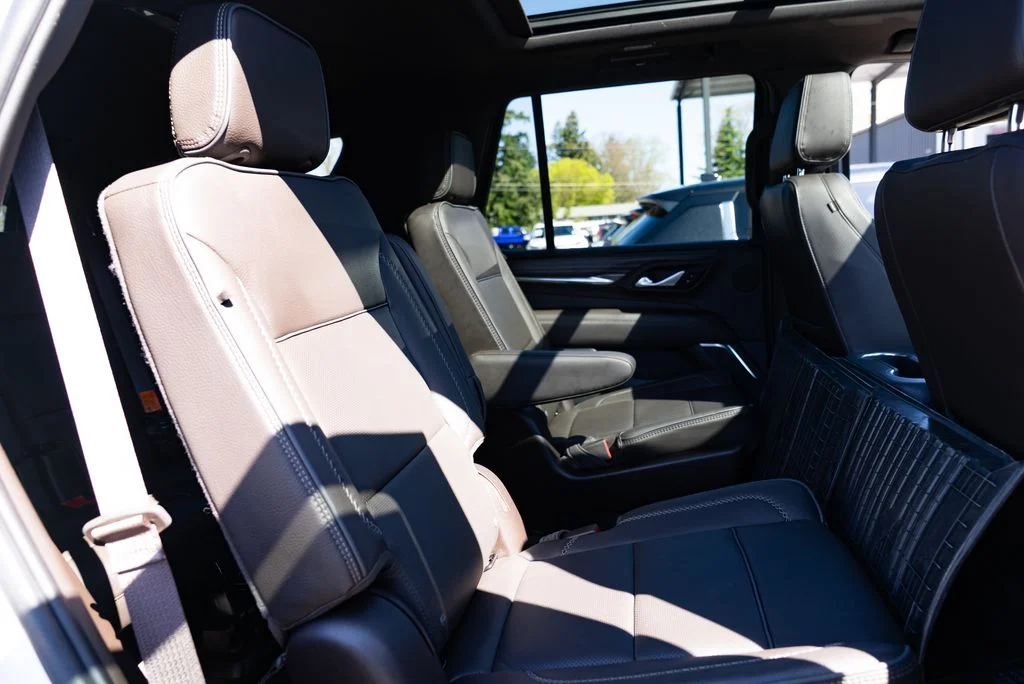 Used 2024 White GMC Denali image 25