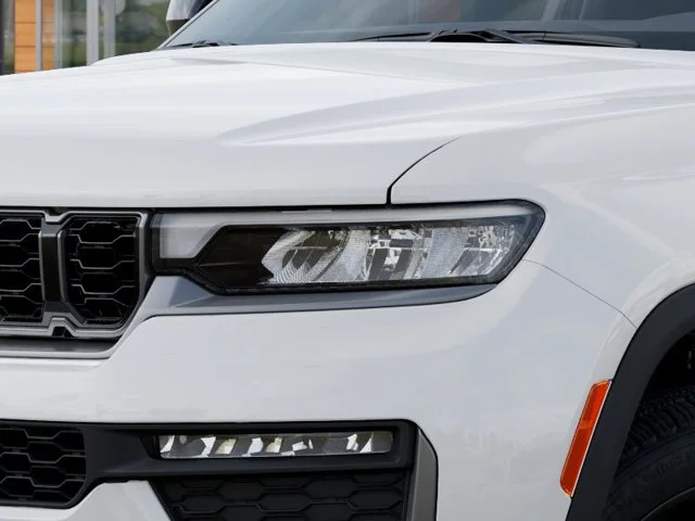 New 2027 White Jeep Limited image 22