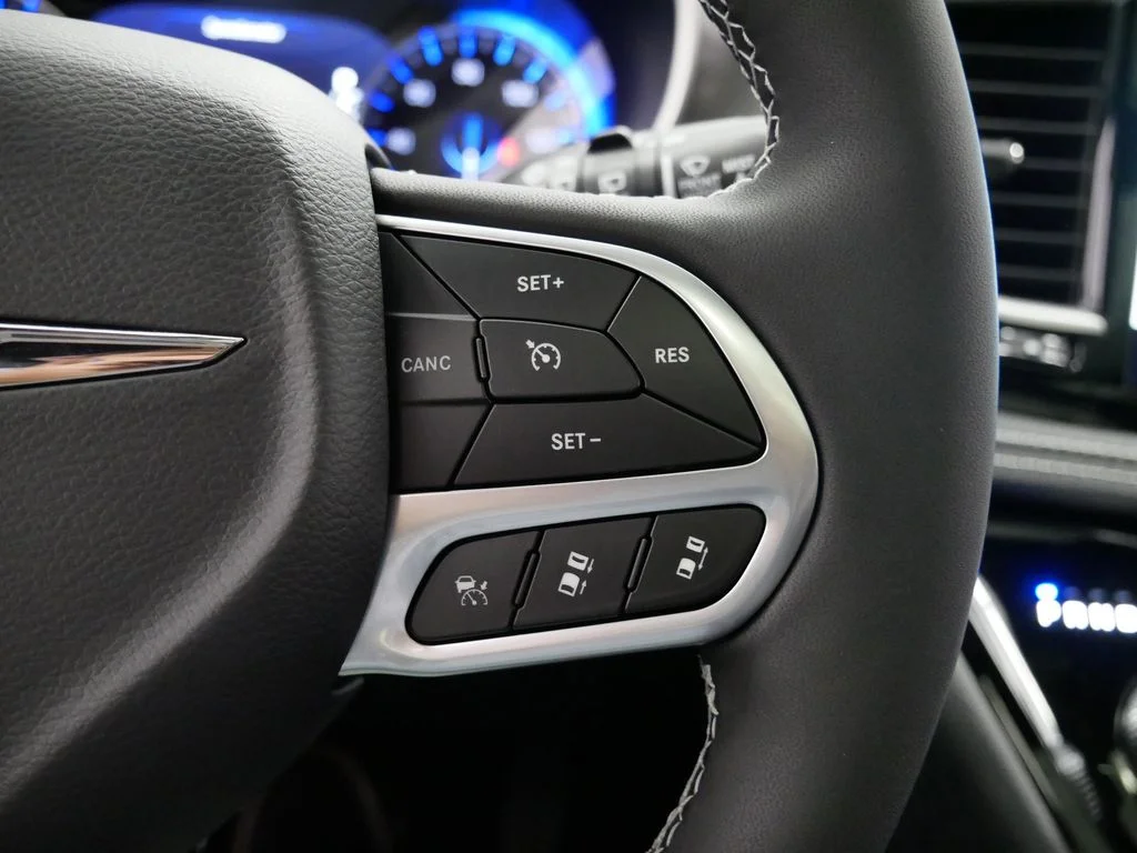 2026 Chrysler Pacifica Select - Photo 26