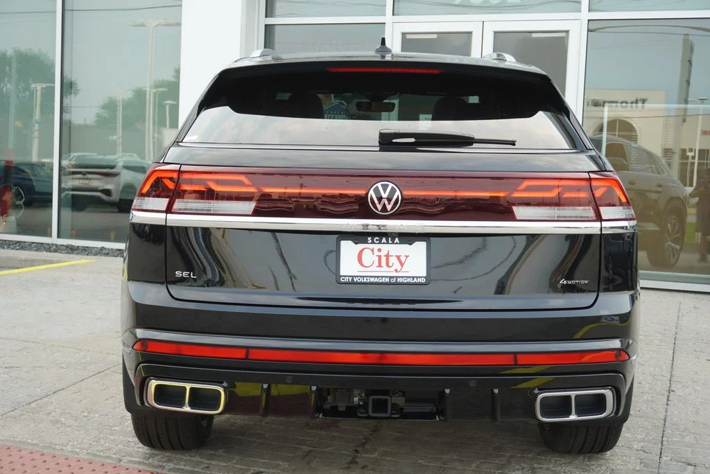 New 2026 Black Volkswagen 2.0T SEL Premium R-Line image 7