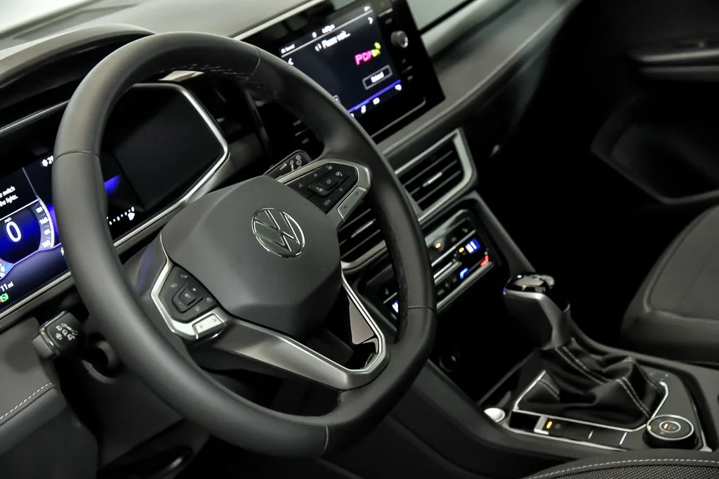 New 2026 White Volkswagen 1.5T SE Black image 10