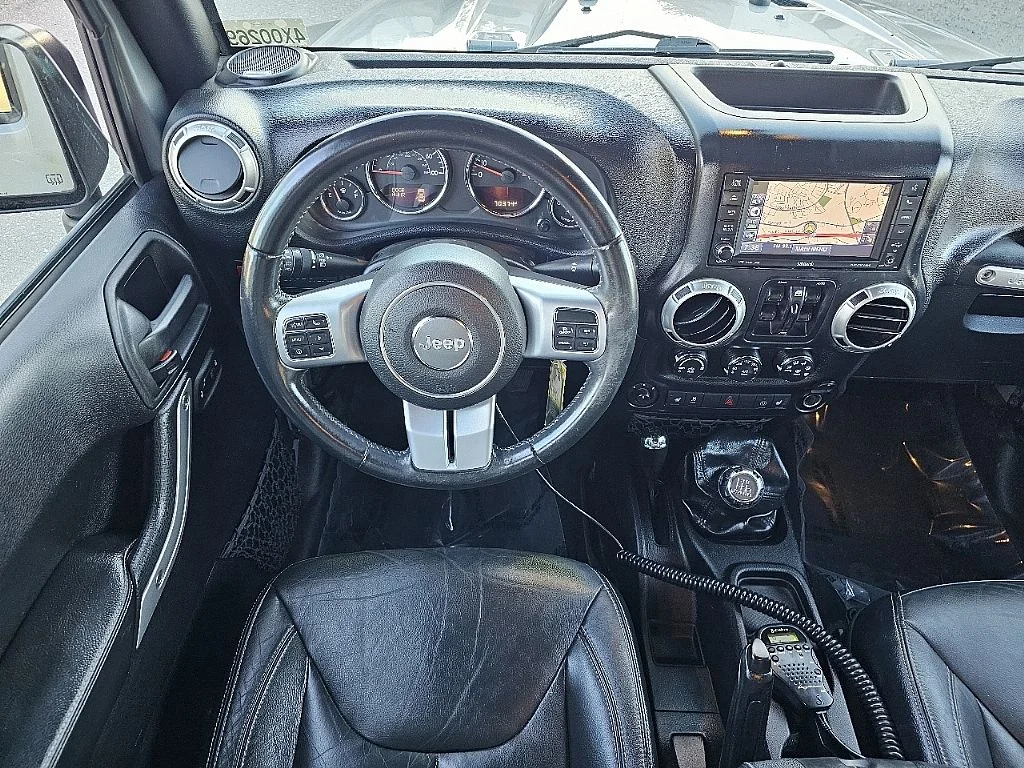 Used 2015 Silver Jeep Unlimited Rubicon image 21
