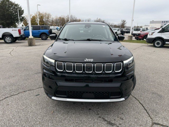 Certified Used 2022 Diamond Black Jeep Limited image 2