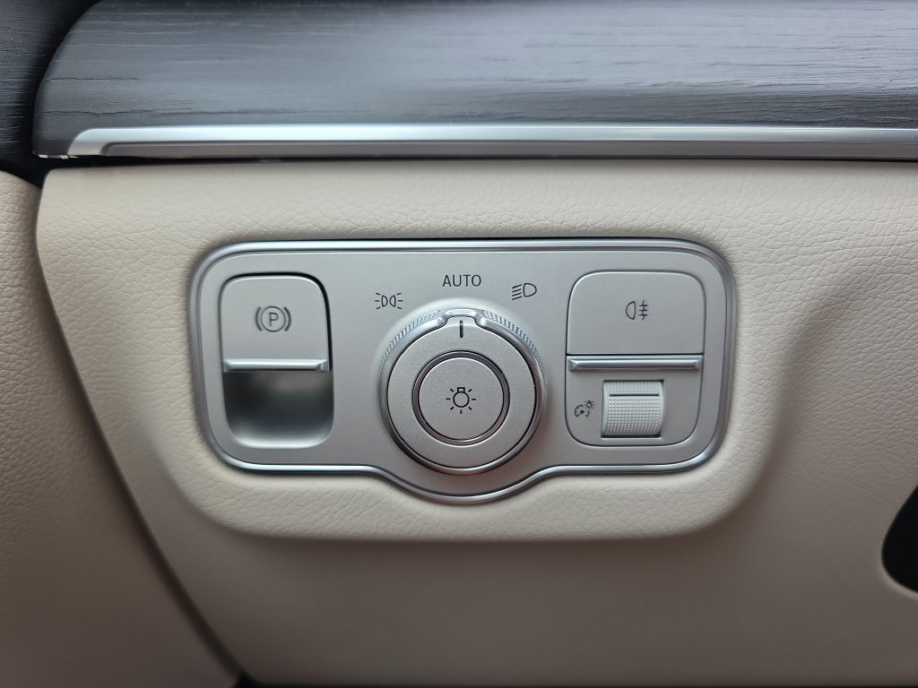 Certified Used 2026 Blue Mercedes-Benz GLE 450 image 25