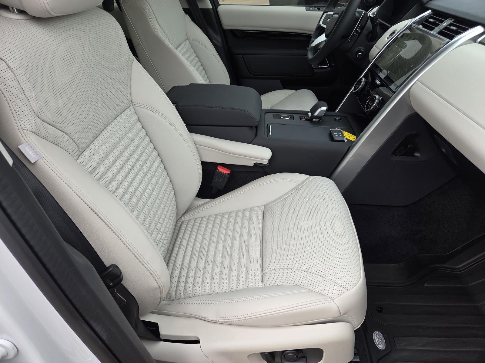 New 2026 Fuji White Land Rover S image 44