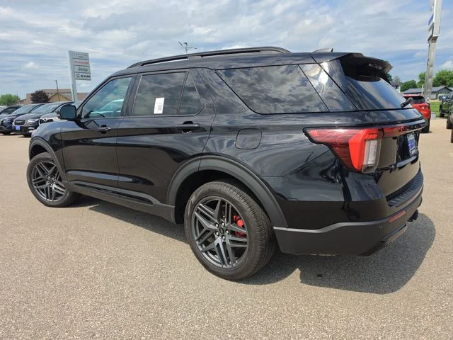 Used 2025 Black Metallic Ford ST-Line image 5