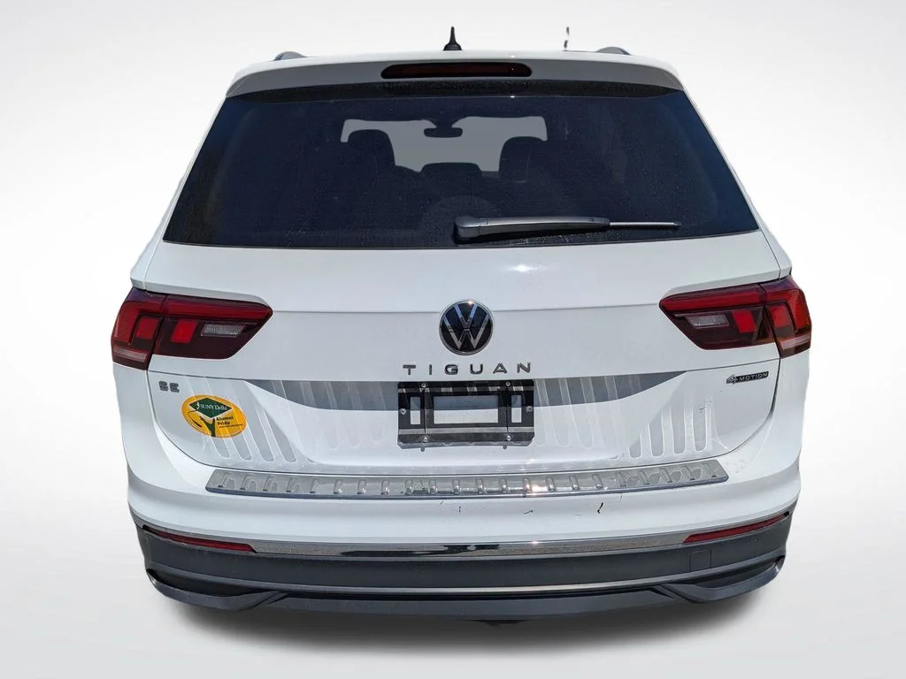 Used 2024 White Volkswagen 2.0T SE image 4