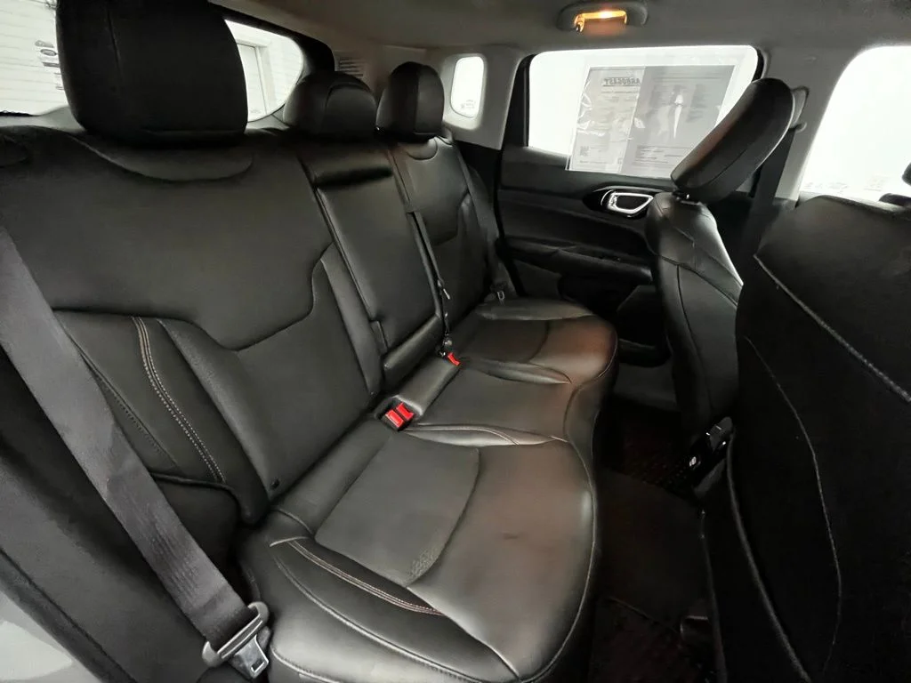Used 2022 Gray Jeep Trailhawk image 36