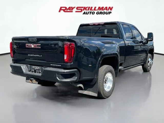 Used 2021 Black GMC Denali image 7