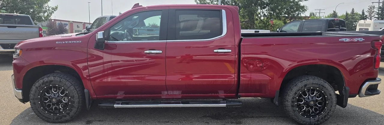 Used 2020 Red Chevrolet LTZ Crew Cab image 2