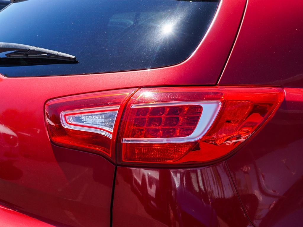 Used 2011 Red Kia LX image 8