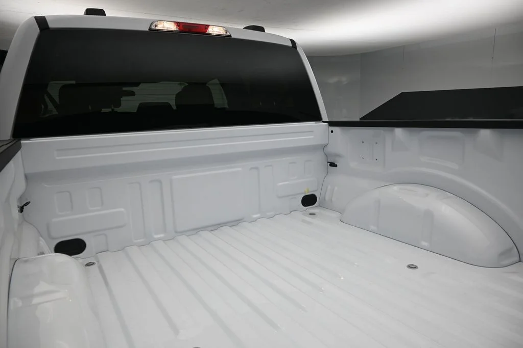 New 2026 Oxford White Ford XLT image 21