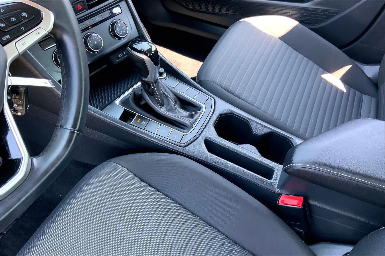 Used 2022 Deep Black Pearl Volkswagen S image 16