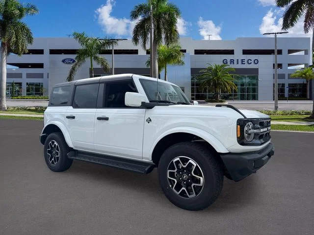 2026 Ford Bronco Outer Banks®