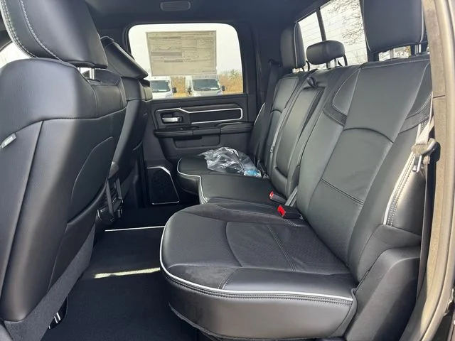 New 2026 Diamond Black Crystal Pearl-Coat Exterior Paint RAM LARAMIE image 20