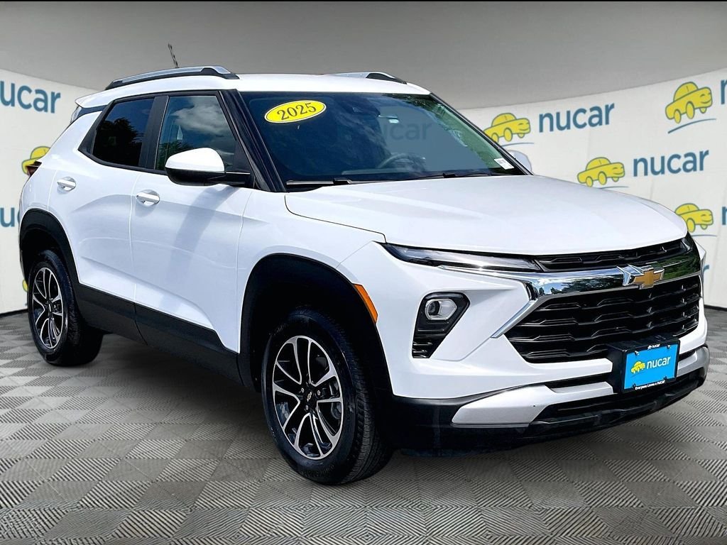 Used 2025 White Chevrolet LT image 1