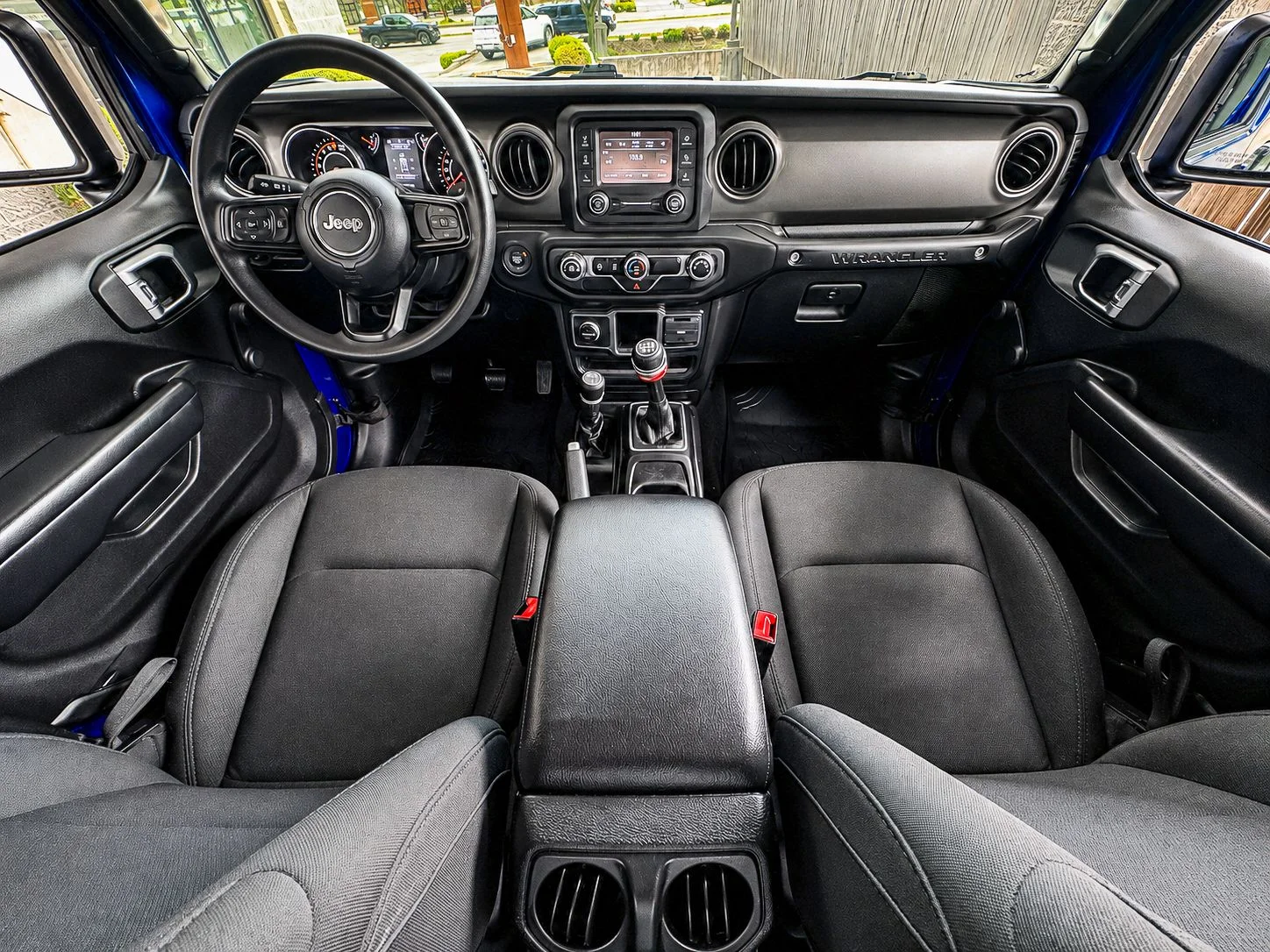 Used 2019 Blue Jeep Unlimited Sport image 2
