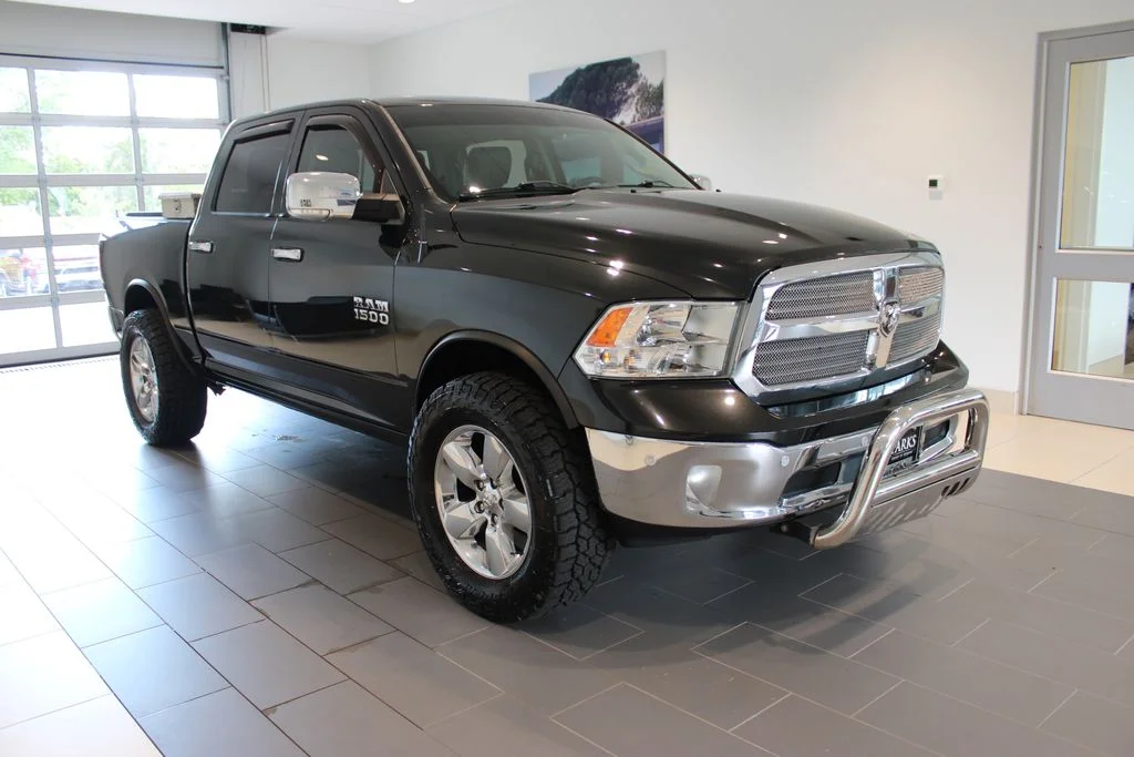 Used 2016 Brilliant Black Crystal Pearlcoat Ram Big Horn image 2