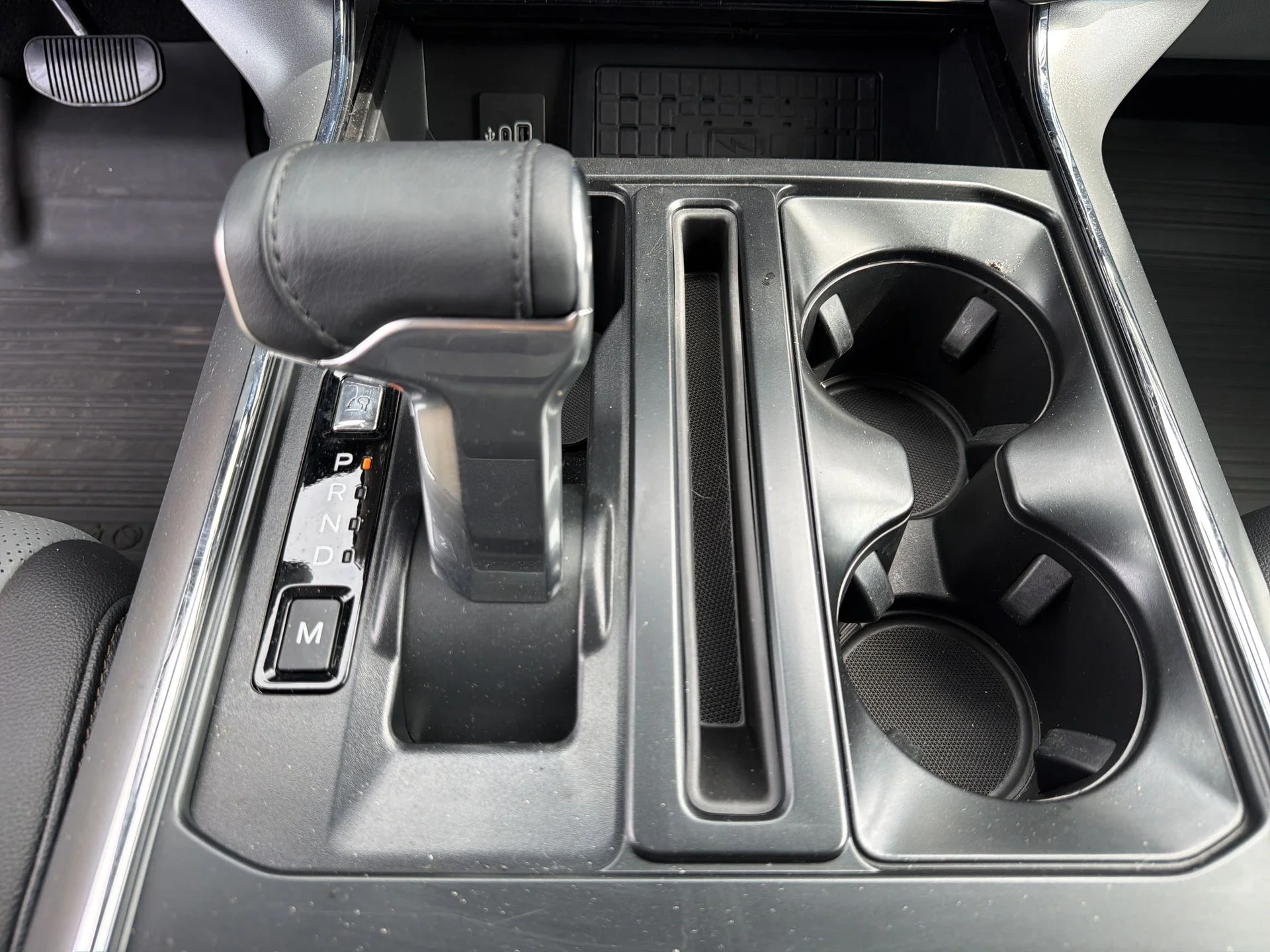 Certified Used 2025 Gray Metallic Ford Lariat image 15