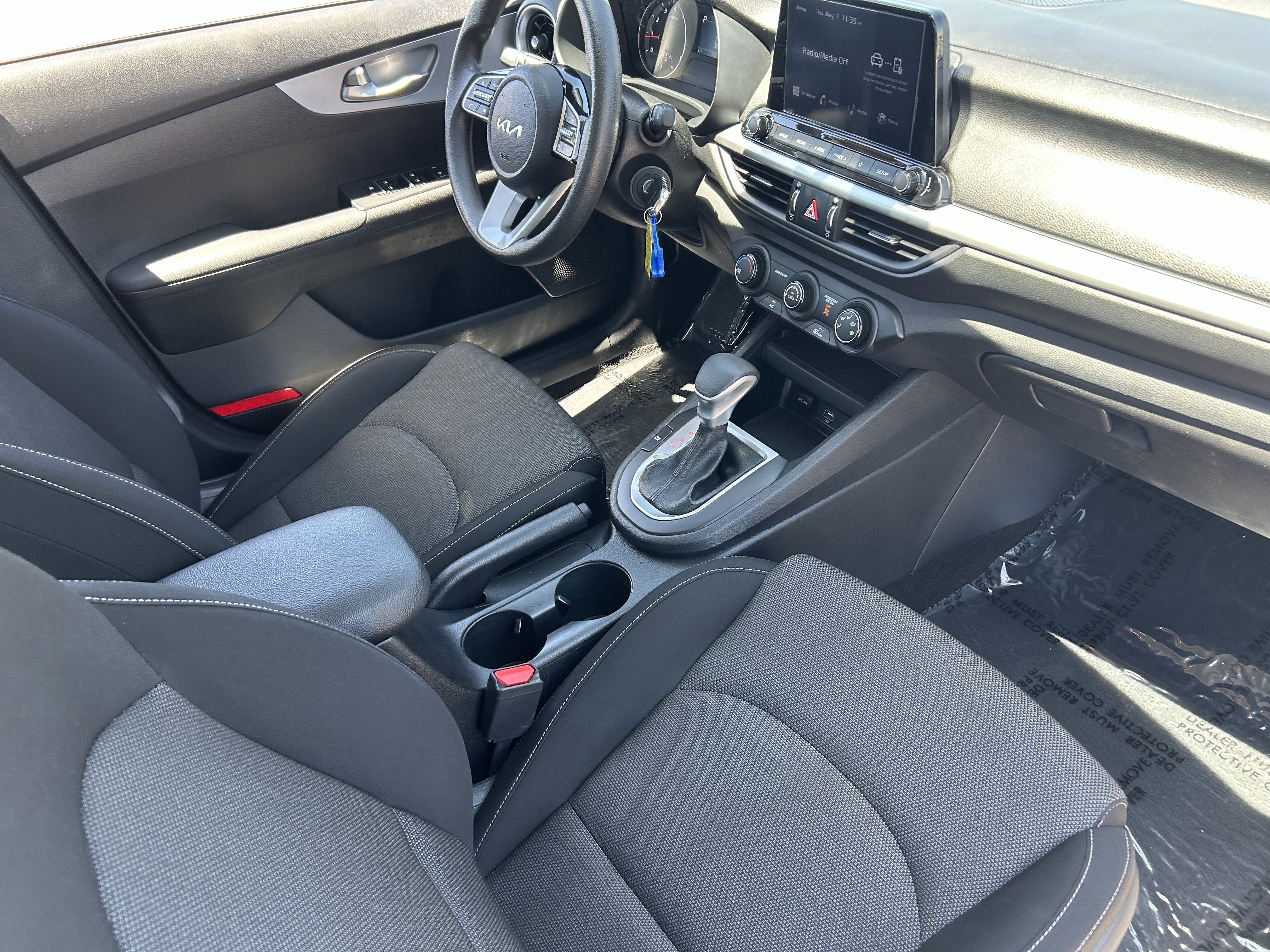 2024 Kia Forte LXS - Photo 12