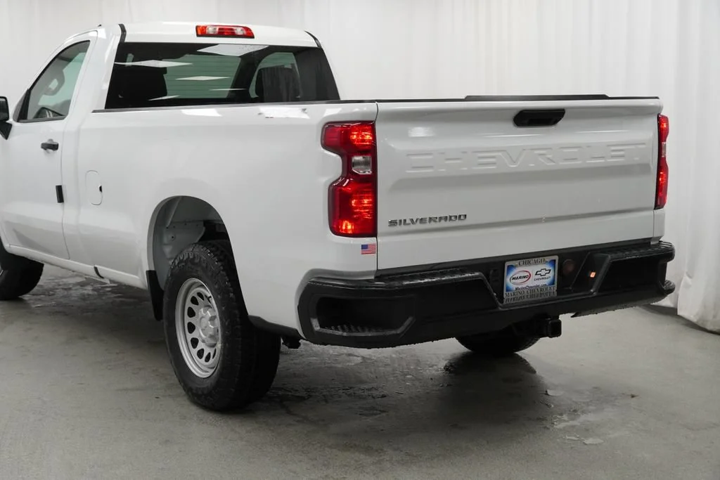 New 2026 Summit White Chevrolet WT image 32