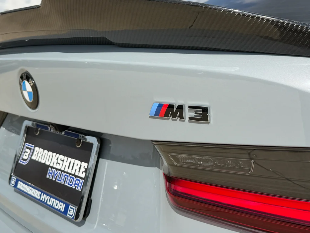 Used 2024 Brooklyn Grey Metallic BMW  image 32