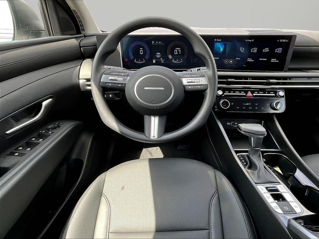 New 2026 White Hyundai SEL Plus AWD image 9