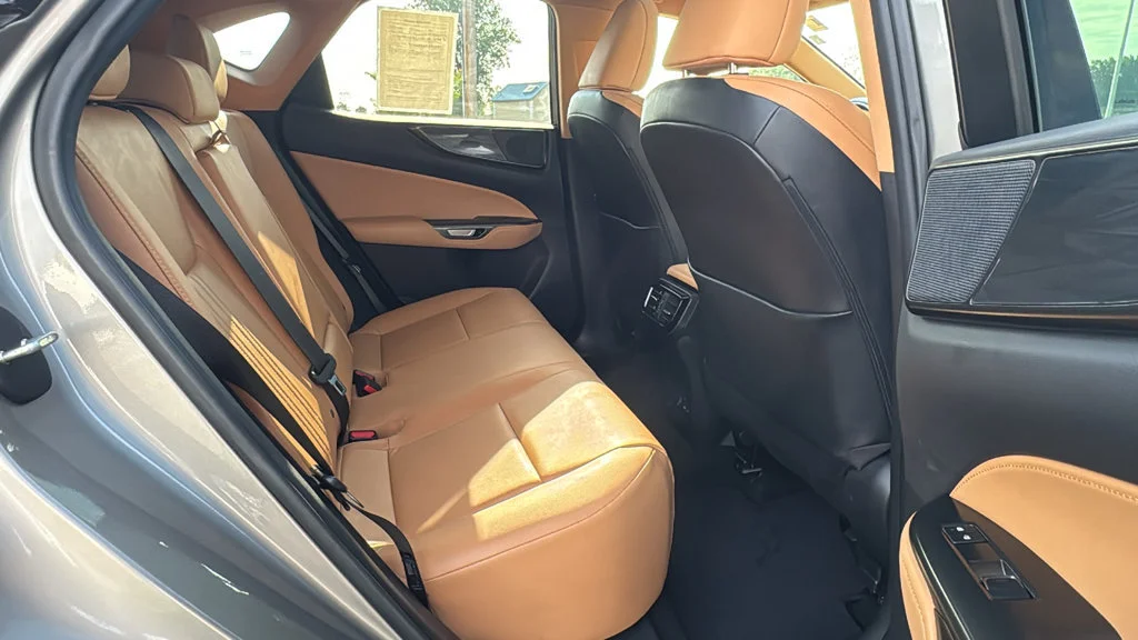 Used 2023 Silver Lexus Premium image 17