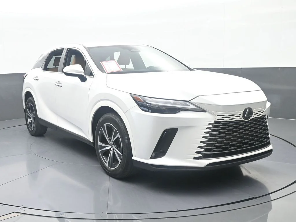 Used 2025 White Pearl Lexus 350 image 9