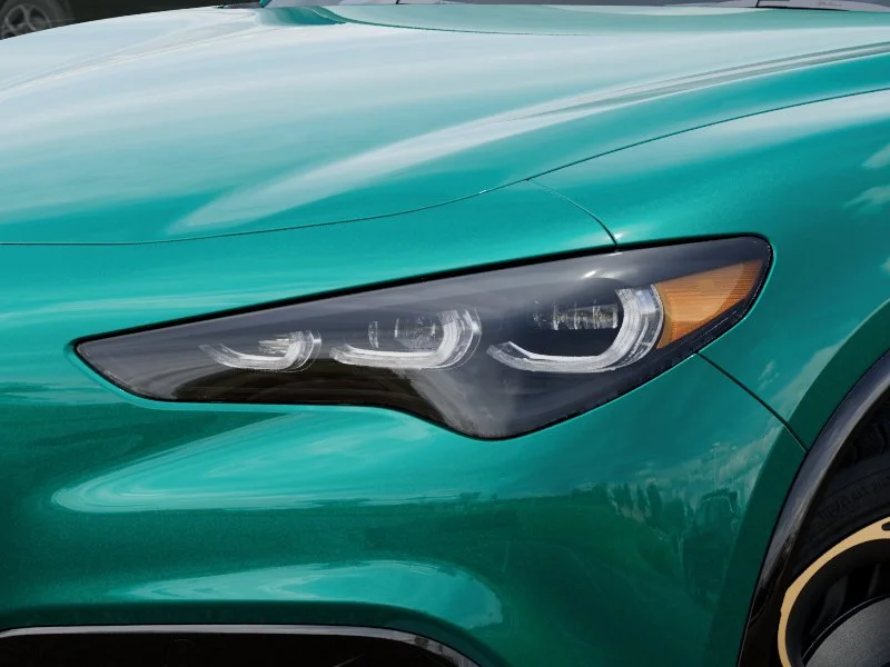 New 2025 Verde (Green) Fangio Metallic Exterior Paint Alfa Romeo Base image 24