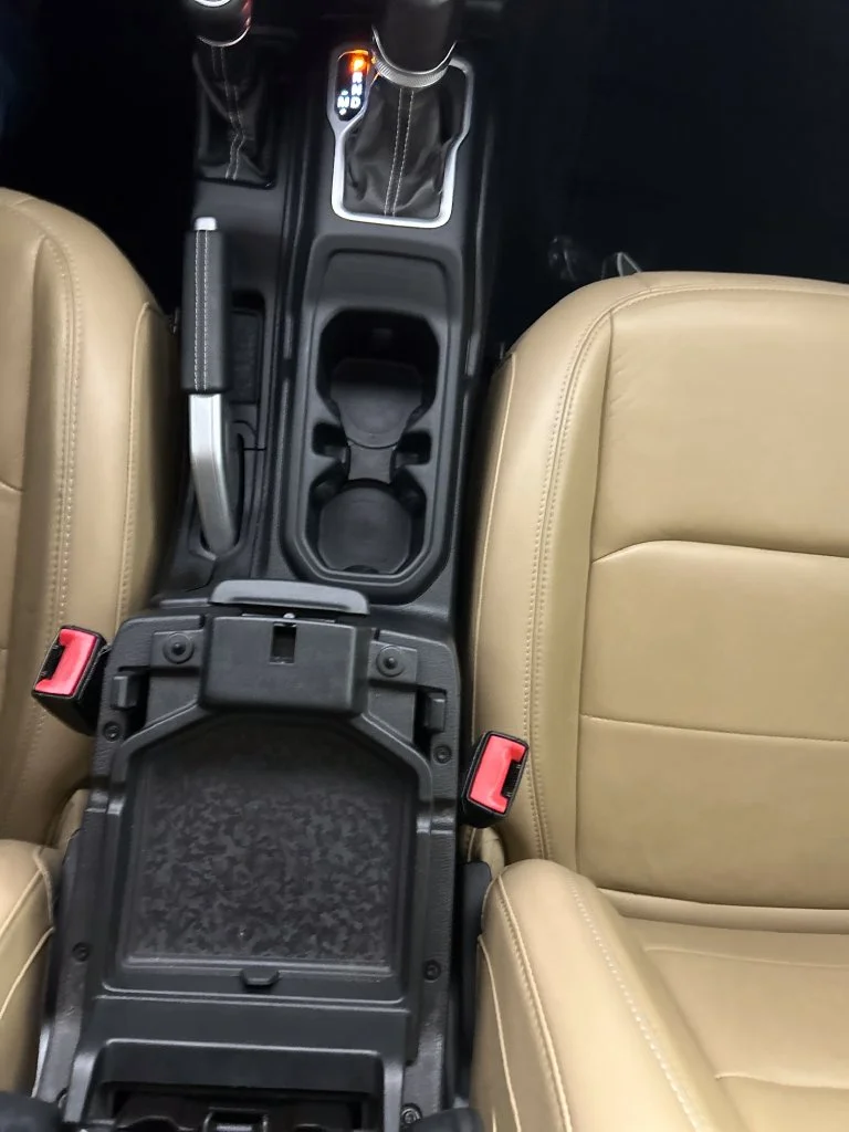 Used 2018 Silver Jeep Unlimited Sahara image 14