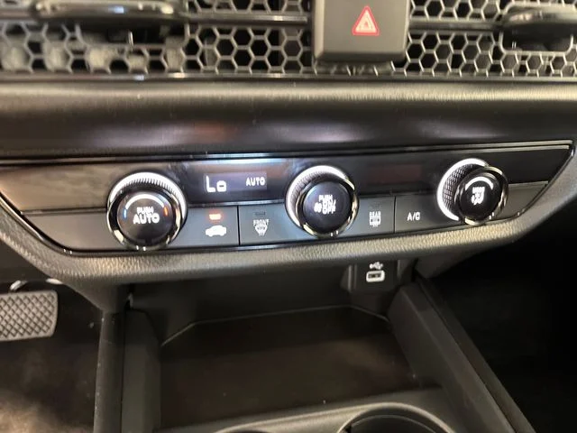 2025 Honda HR-V LX - Photo 13