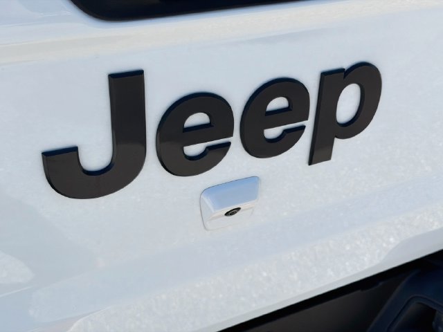 Used 2025 Bright White Clearcoat Jeep High Tide image 11